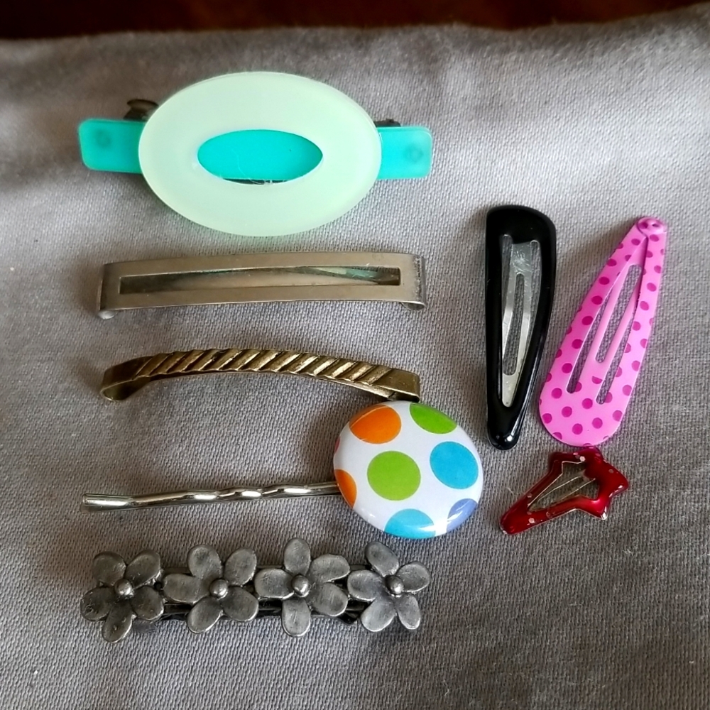 8 hair decoration barrettes & clips mix